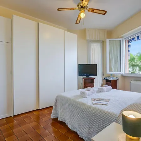 Vivante - Front - Happy Apartment *