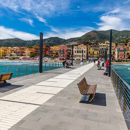 Mer Vivante - Front Beach With Balcony - Happy Rentals