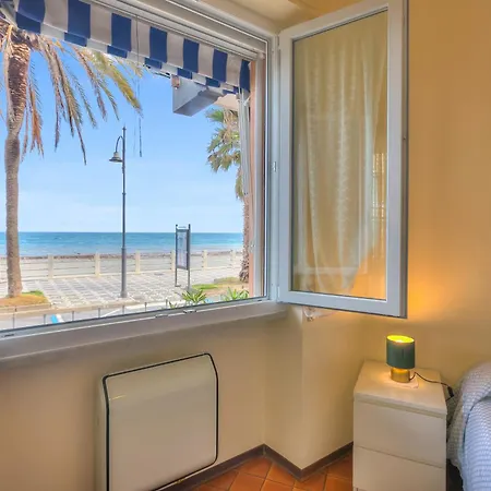 Mer Vivante - Front Beach With Balcony - Happy Rentals 아파트