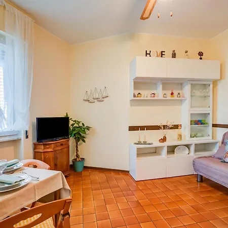 Mer Vivante - Front Beach With Balcony - Happy Rentals 아파트 알벤가